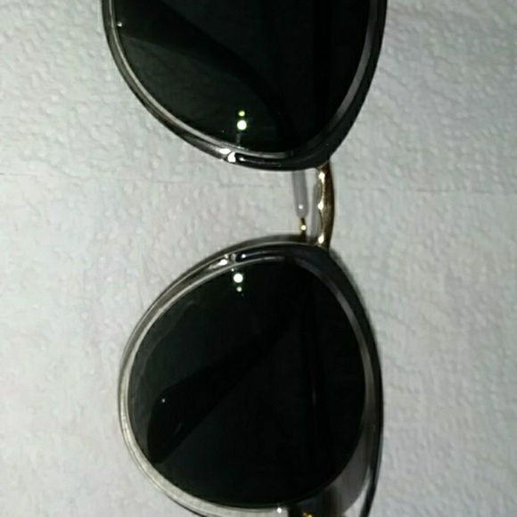 Prada Sunglasses 100% Authentic! - Picture 4 of 6